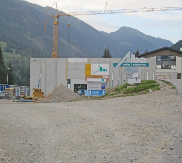 2013 - Großer Zubau in Forstau, Montagehalle und Bürogebäude